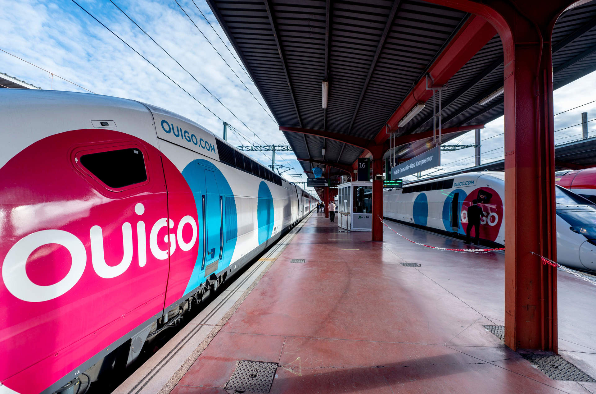 La CNMC concluye que Ouigo puede prestar tres servicios de alta velocidad al día entre Córdoba y Sevilla