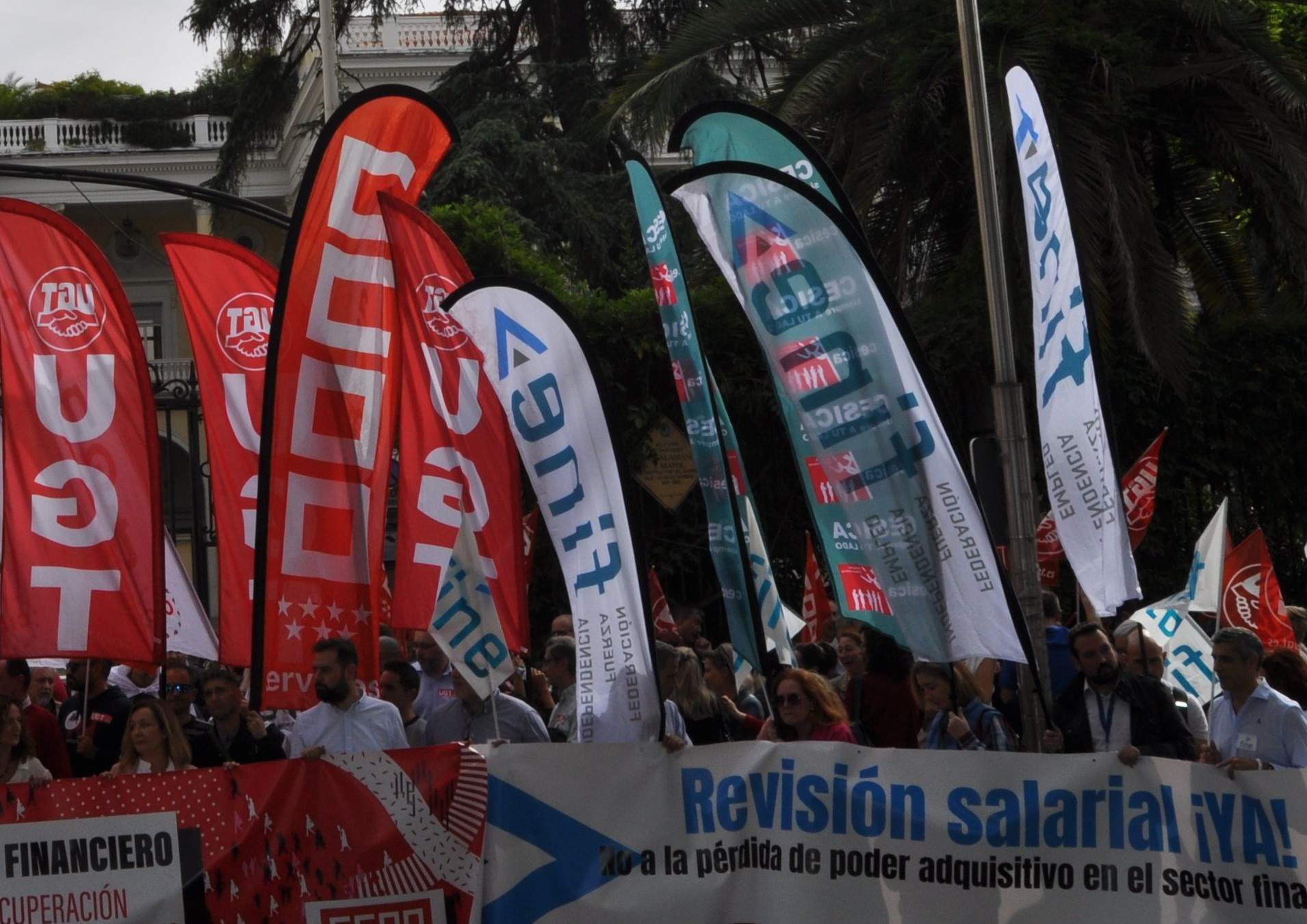 Los sindicatos cifran en más del 75% el seguimiento de la huelga de banca