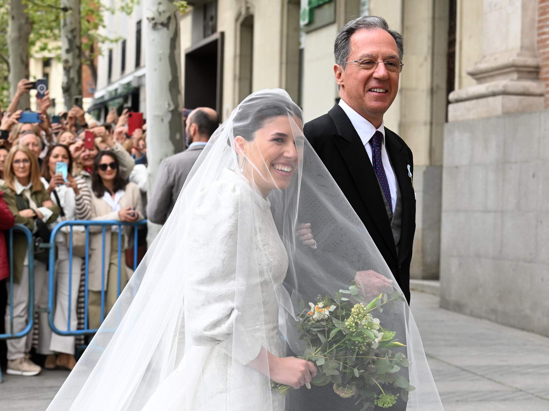 Así es el vestido de Teresa Urquijo en su boda con José Luis Martínez-Almeida