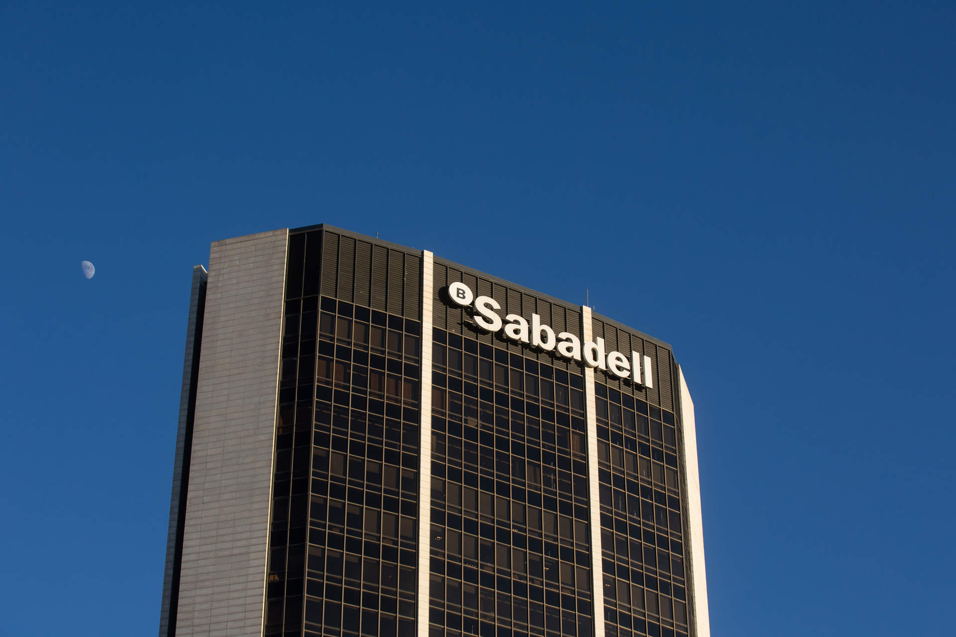 Sabadell inicia este jueves su recompra de acciones de 340 millones de euros