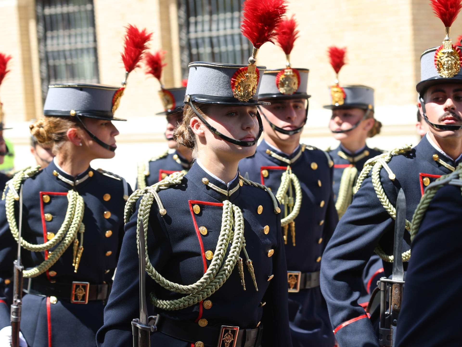 La Princesa Leonor se reencuentra con sus padres en el 40º aniversario de la jura de bandera del Rey Felipe VI