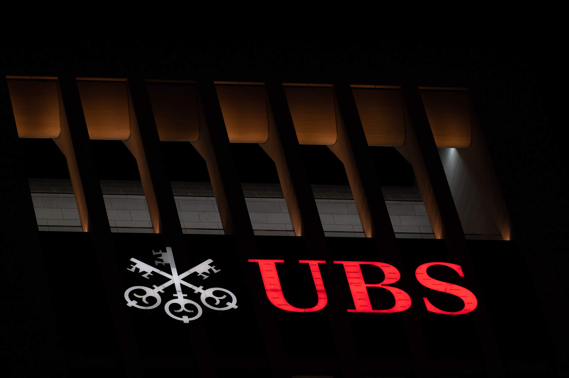 UBS ganó 1.629 millones hasta marzo, un 70,5% más, después de dos trimestres consecutivos en pérdidas