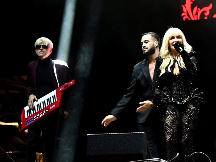 Nebulossa pone a Madrid a bailar 'Zorra' tras su decepcionante puesto en Eurovisión