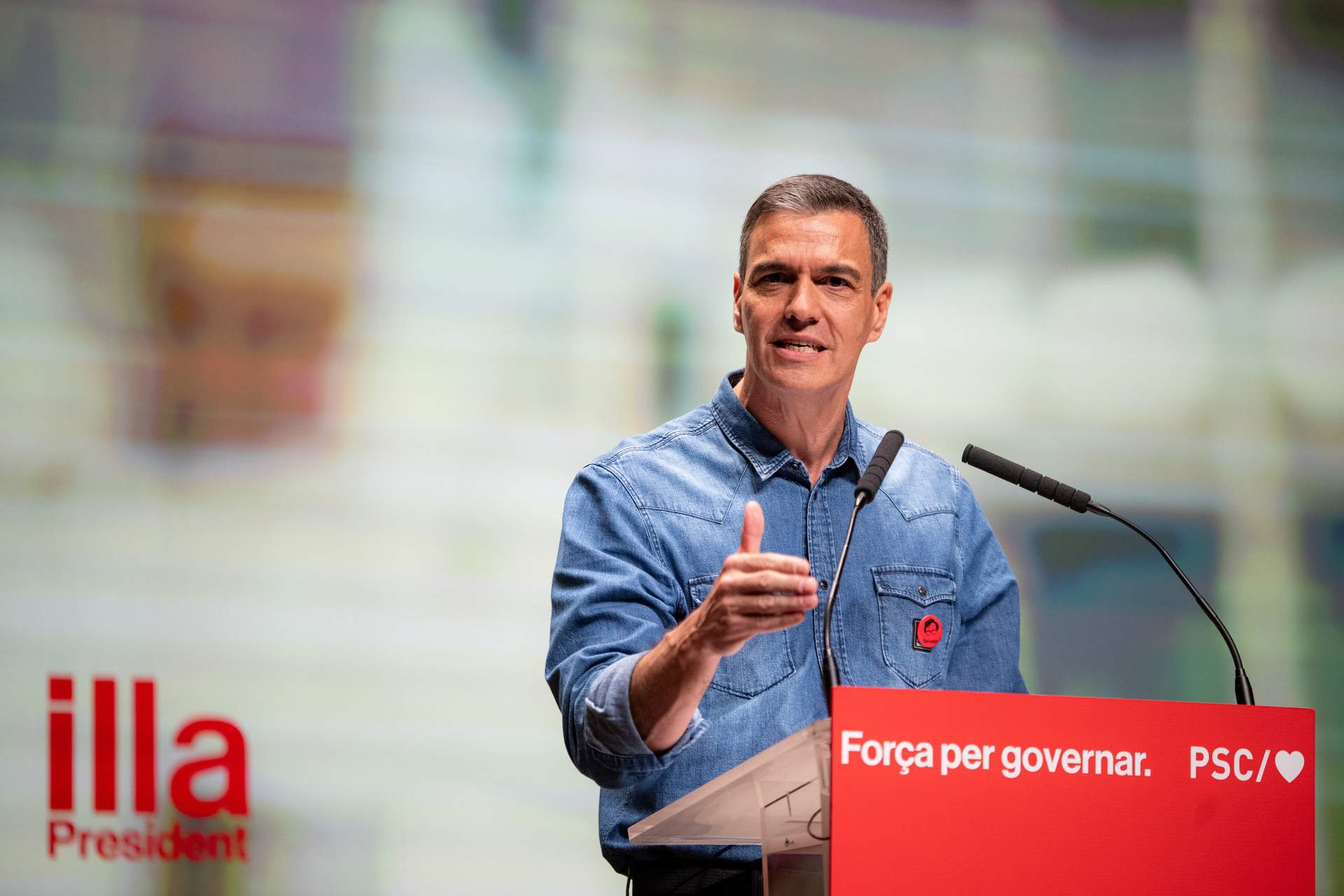 El PSOE busca chóferes entre sus militantes para los coches del grupo parlamentario