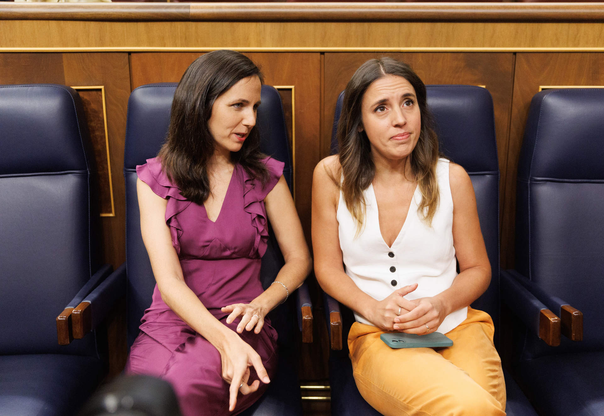 El Gobierno condecora a Irene Montero, Belarra, Calviño y otros 9 exministros de PSOE y Unidas Podemos