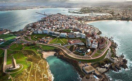 ¿Cuáles son las actividades que más se realizan en La Coruña?
