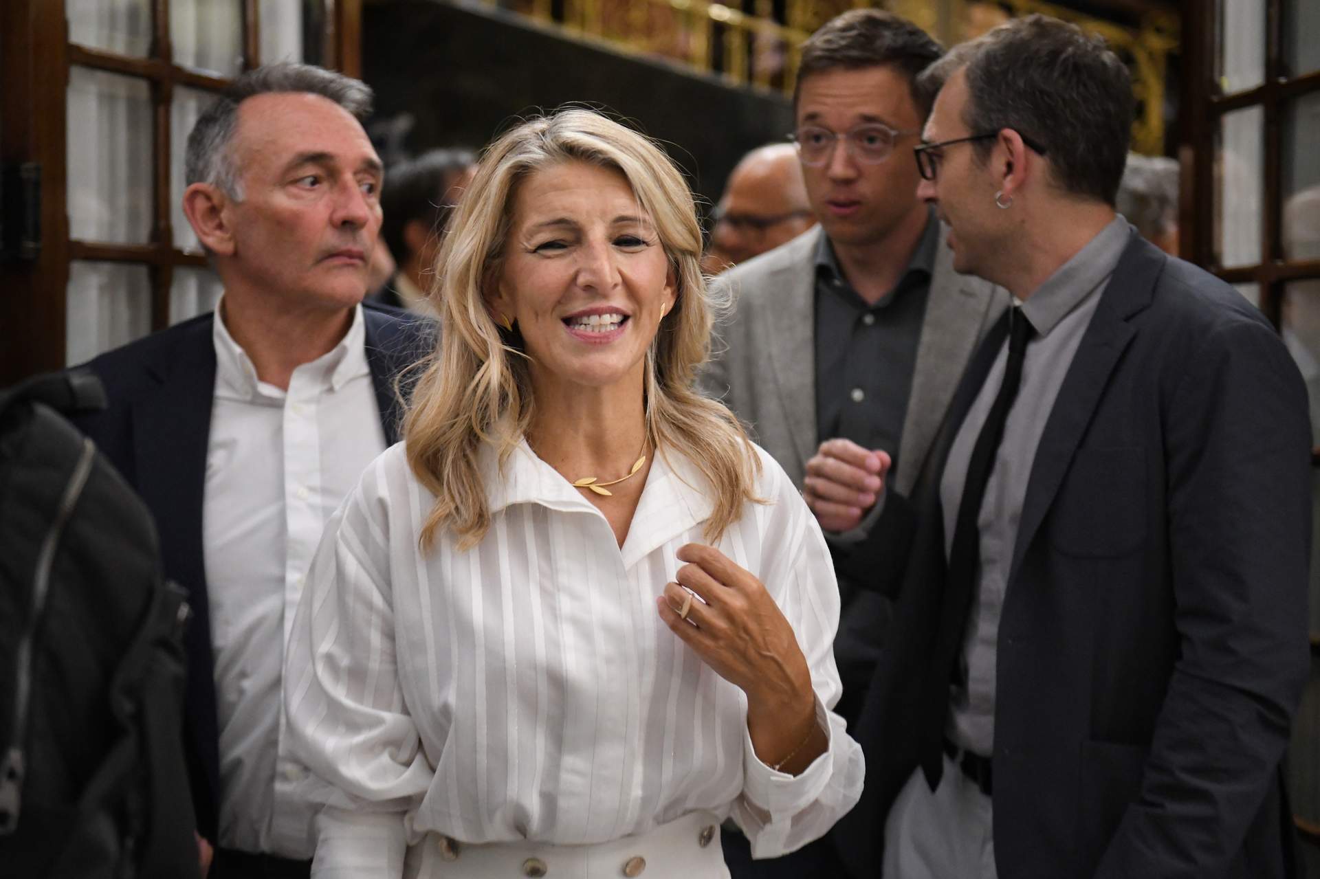 La vicepresidenta segunda del Gobierno y ministra de Trabajo, Yolanda Díaz, a su salida de una sesión plenaria, en el Congreso de los Diputados, a 10 de septiembre de 2024, en Madrid.